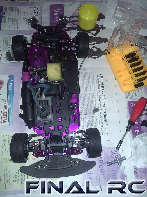 Thunder Tiger Sparrowhawk VX mit Nissan Skyline Karo