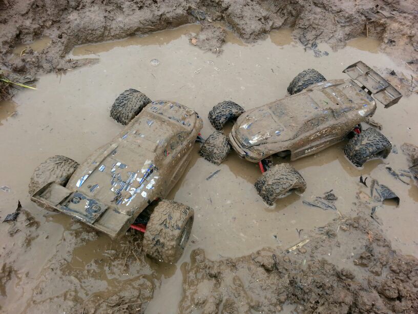 2x traxxas erevo vxl