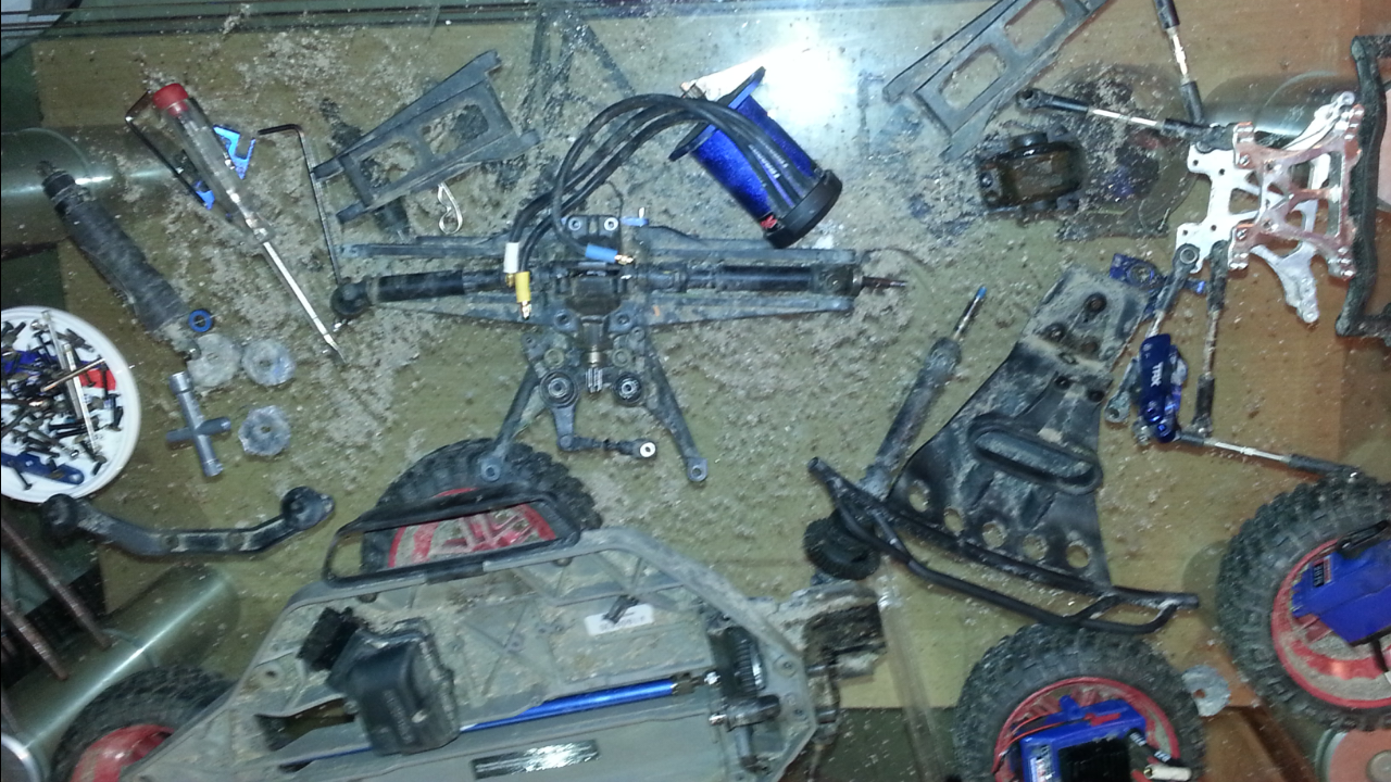 Das war ein geiles offroden aber viel arbeit hinterher :D