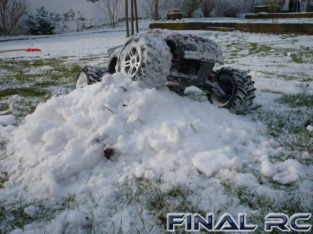 Traxxas E-Maxx endlich fetig