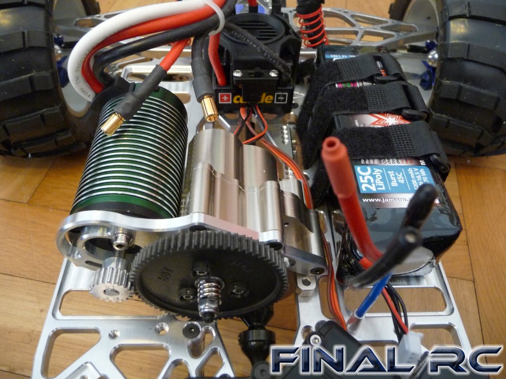 Traxxas E-Maxx endlich fetig