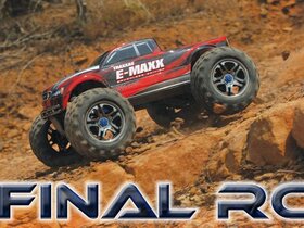 3908_Emaxx_Driveleft_rocks